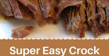 Super Easy Crock Pot Roast and Gravy