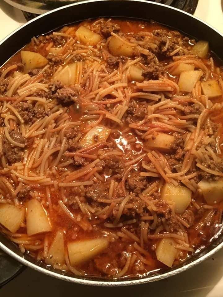 Fideo with potatoes and ground beef